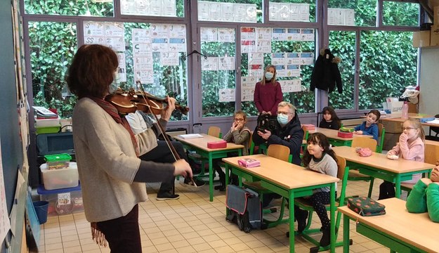 Mons - l'ORCW à l'école du Bois de Mons - initiation à la musique classique - bis