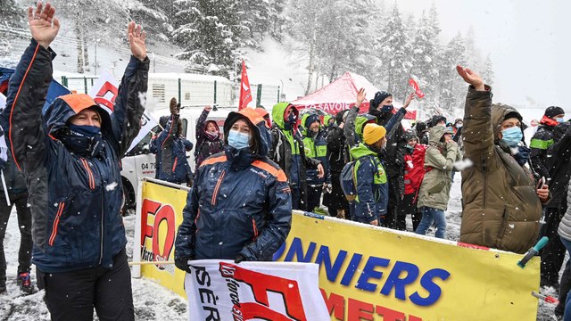 Fermeture des remontées mécaniques : le tunnel de Fréjus bloqué par des manifestants