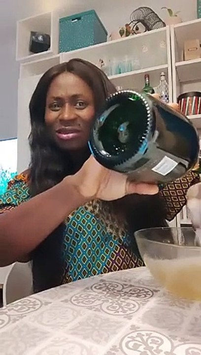 Stupidity  Check - Edwige Milan clashe Yaka Yaka, Aya Robert, Emmanuelle Keïta