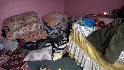 Savaştan Kaçarken Eşi Kaybolan Afgan Kadın, Çocuklarıyla Yıkık Dökük Evde Yaşam Mücadelesi Veriyor