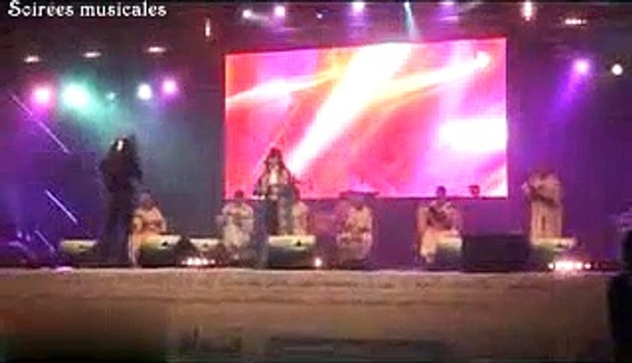 حسن ارسموك يلهب منصة مهرجان قوافل بسيدي افني