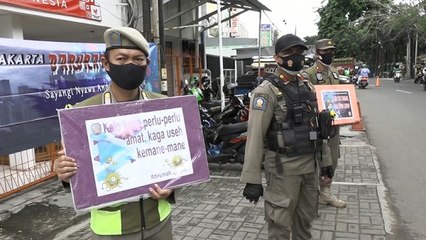 Jokowi Sebut PPKM Tak Efektif hingga Usulan <i>Lockdown</i> di Akhir Pekan