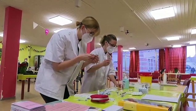 На Брюссель возлагают ответственность за нехватку в ЕС вакцин