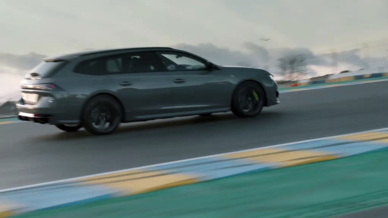 Break électrifié radical 508 SW Peugeot Sport Engineered (Dynamique / Circuit Le Mans)