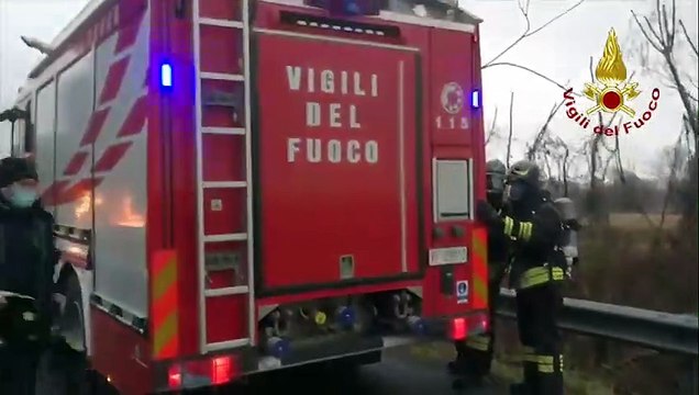 Bubbiano (MI) - Bus privato distrutto da un rogo (01.02.21)