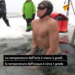 El ruso que batió récord tras nadar 100 metros bajo el hielo sin respirar