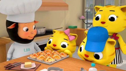 Hot Cross Buns | Nursery Rhymes | by LittleBabyBum! | ABCs and 123s