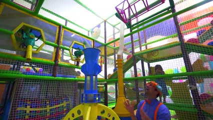 Blippi Español Juega y Aprende en el Parque de Juegos | Aprende los Colores