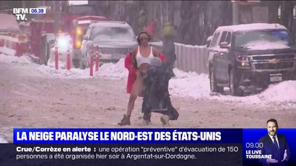 Descargar video: D'importantes chutes de neige paralysent New York et le nord-est des États-Unis