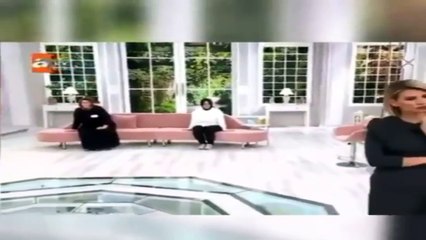 Skandal görüntü hafızalara kazındı! Esra Erol'un programında terlik fırlattı