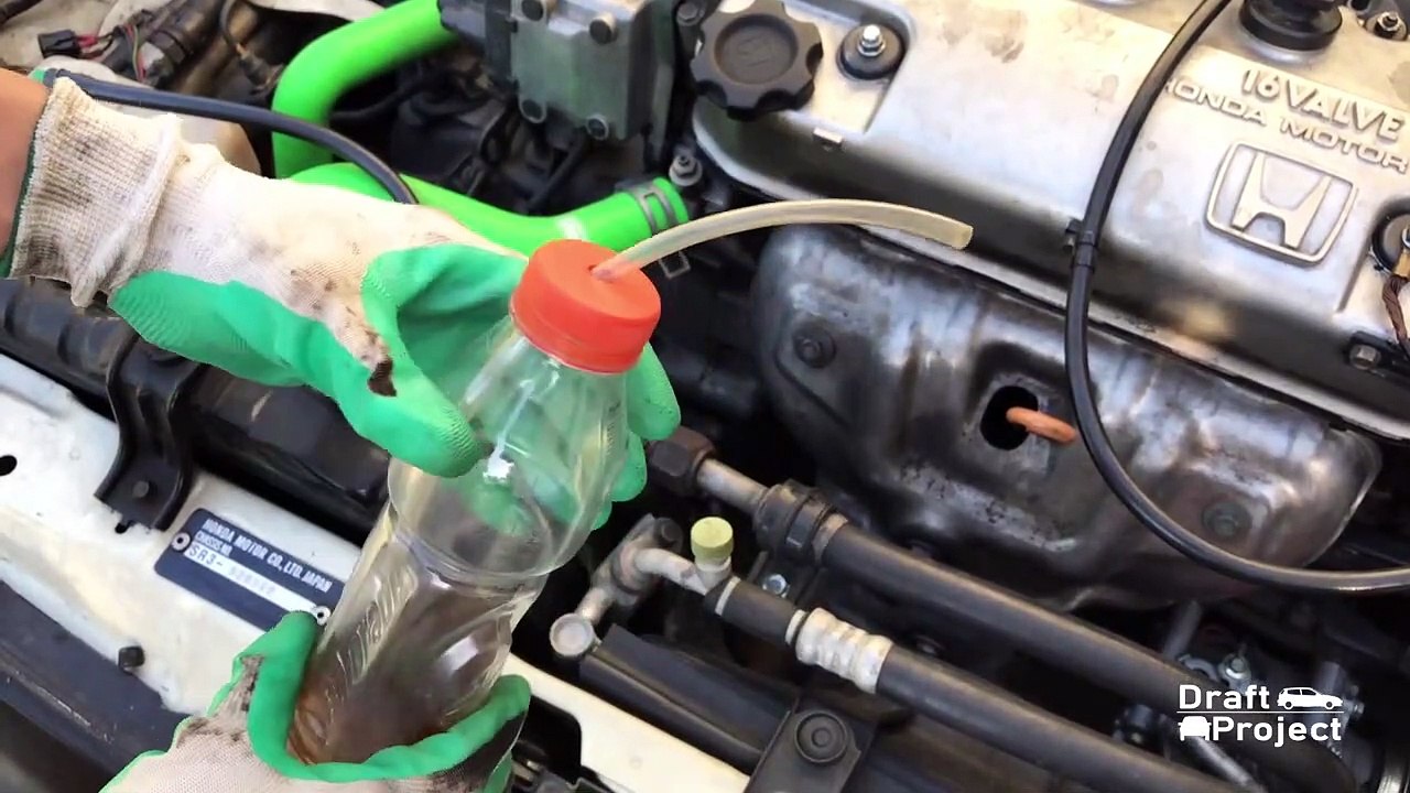 How to Bleed your Clutch Honda Civic EG Draft Project video