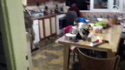 İzmir'i sağanak vurdu