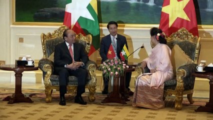 Télécharger la video: Golpe in Myanmar: gli Usa vogliono ripristinare le sanzioni