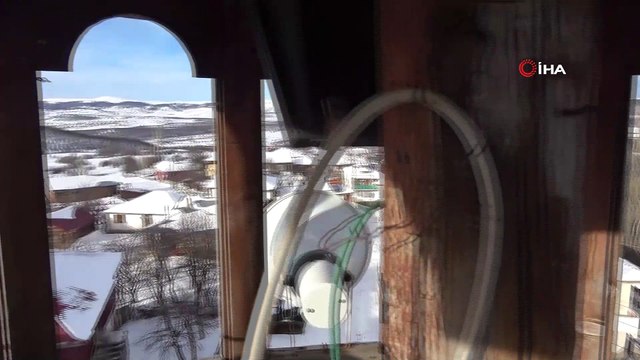 Kırlangıç örtülü cami, mimarisi ile dikkat çekiyor