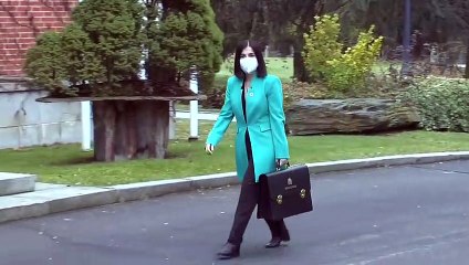 La nueva foto de familia del Consejo de Ministros: nuevo ministro, mascarillas y distancia