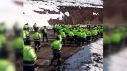 Altın madeni işçileri 15 TL'lik zamma tepki için eylem yaptı