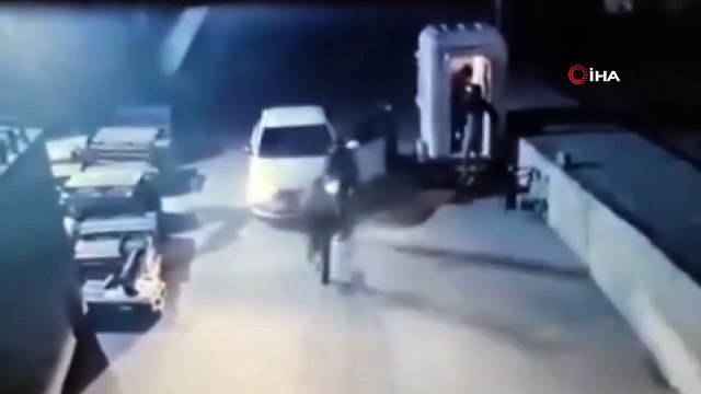 Bekçiyi darp ederek etkisiz hale getirip marketin ürünlerini böyle çaldılar