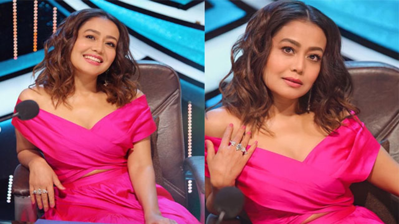 Neha Kakkar FUNNY QUESTION To Fans, VIRAL VIDEO | Neha Kakkar Glowing Face After Wedding | Boldsky
