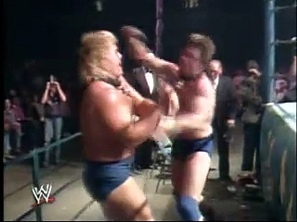 Greg Valentine vs Roddy Piper