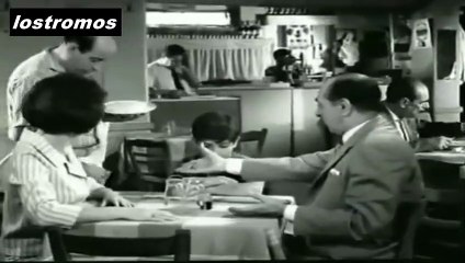 Ο Βέγγος σερβιτόρος