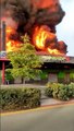 Incendio afecta negocios en La Vega