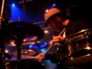 Bonobo & Bajka -  Between The Lines (Live)