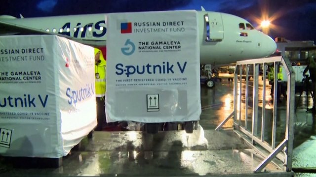 Вакцины и геополитика: Европа может принять российскую вакцину Спутник V