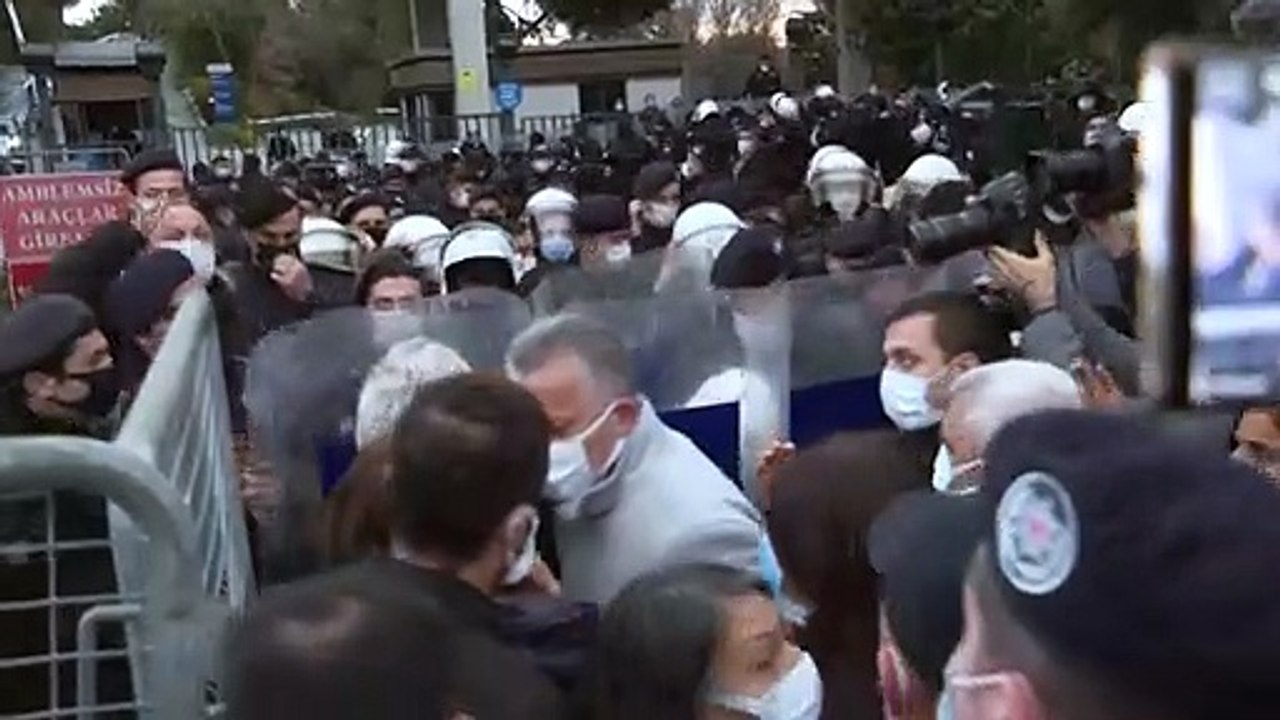 Studentenproteste in der türkei: erdogan attackiert lgbt-bewegung
