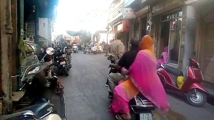 भीतरी शहर में ऑटो रिक्शा व कार प्रवेश से होता है ट्रैफिक जाम