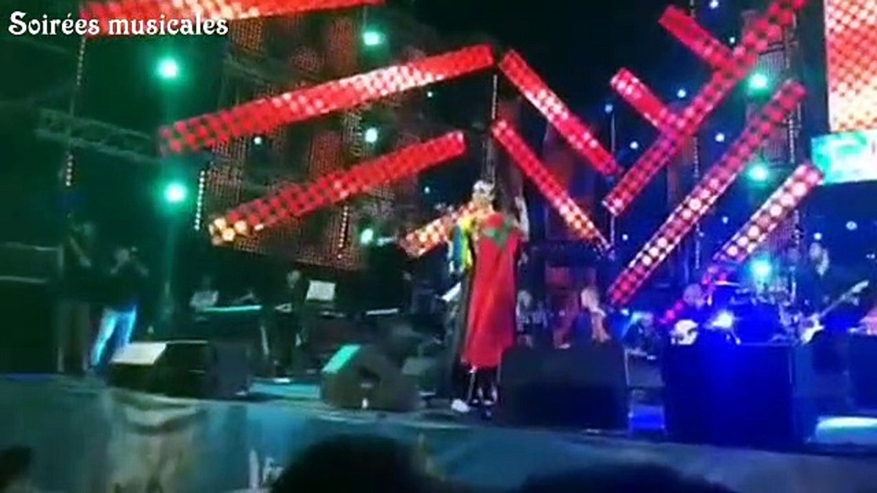 دنيا باطمة تلهب منصة مهرجان تميثار بأكادير