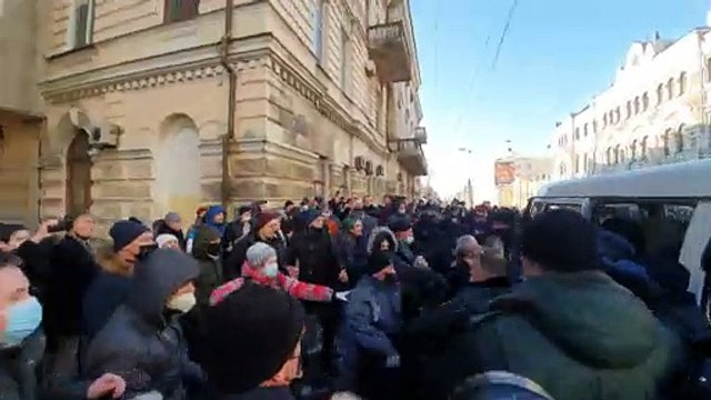 Tribunal de Moscú confirma la pena de tres años y medio contra Navalni