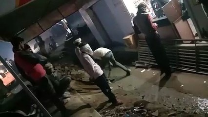 कस्बा सुंदरवल में नाला बनाने पर ग्रामीणों ने धांधली का आरोप लगाया