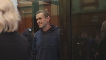 La Justicia rusa condena a Navalni a tres años y medio de prisión