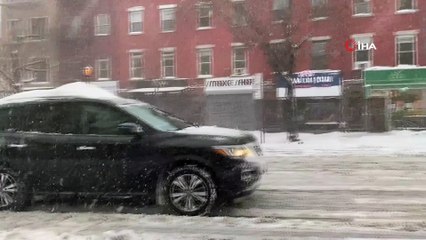 - New York'ta kar yağışı devam ediyor