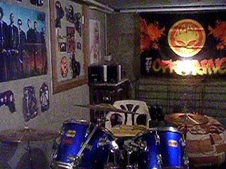 THE  OFFSPRING HIT  THAT  DRUM  COVER