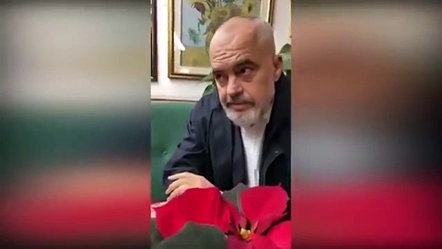 Edi Rama porosit kafe ne Itali rastesisht kamarieri i flet shqip U hapit doli Shqiptar Pastaj i thot : O hajde ketu