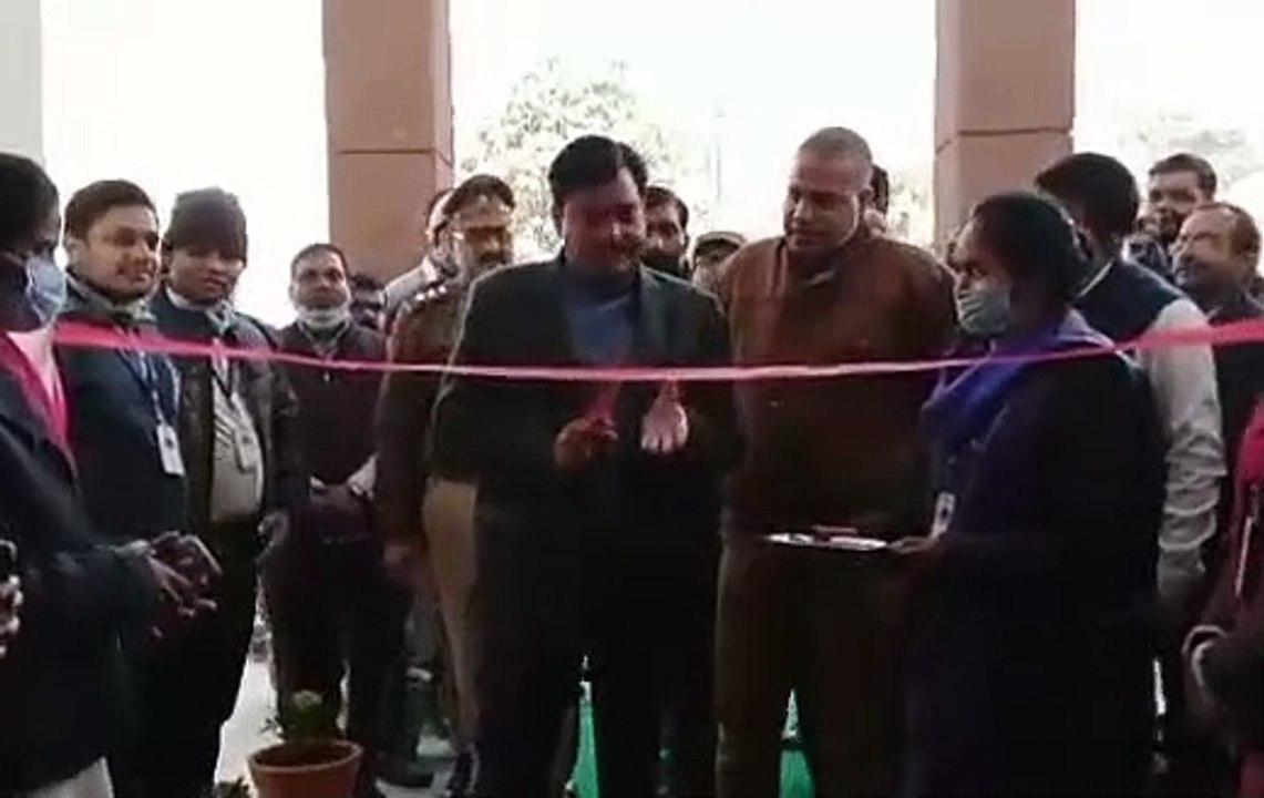 नवनिर्मित तहसील भवन का डीएम ने फीता काटकर किया उद्घाटन