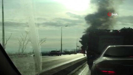 TEM yanyolda otomobil alev alev yandı