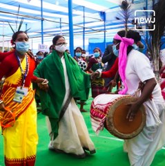 Mamata Banerjee Dances During A Mass Marriage Ceremony In Falakata