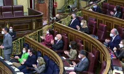 Sánchez a Casado: "Me pide que dimita a Illa pero me reprocha que se vaya. Me pide que confine y que desconfine. No hay quién le entienda"