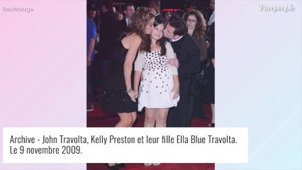 John Travolta et sa fille Ella reproduisent la chorégraphie de Grease, 42 ans après la sortie du film !