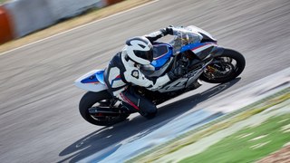 BMW HP4 Race - pure racing genes