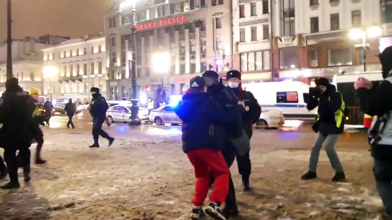 Russische Polizei geht nach Nawalny-Urteil massiv gegen Demonstranten vor