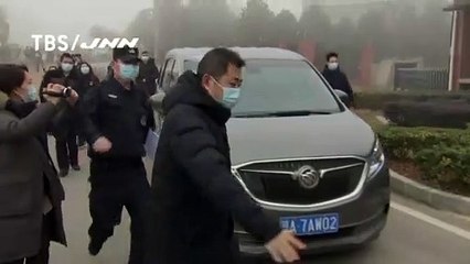 Csak azt láthatják a WHO megfigyelői Vuhanban, amit Peking láttatni akar