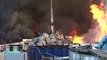 Alev Alev yanan geri dönüşüm fabrikasını söndürme çalışmaları sürüyor