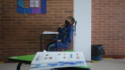 Papás decidirán si sus hijos regresan de forma presencial a clases