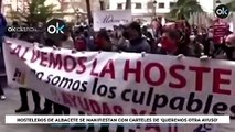Hosteleros de Albacete se manifiestan con carteles de 'Queremos otra Ayuso'