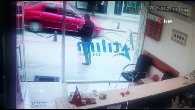Silahla döviz bürosunu soymaya çalışan şahıs tutuklandı