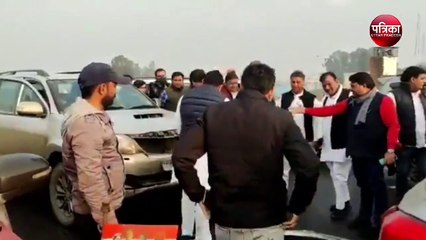 रामपुर में प्रियंका गांधी के काफिले की कार आपस में टकराई