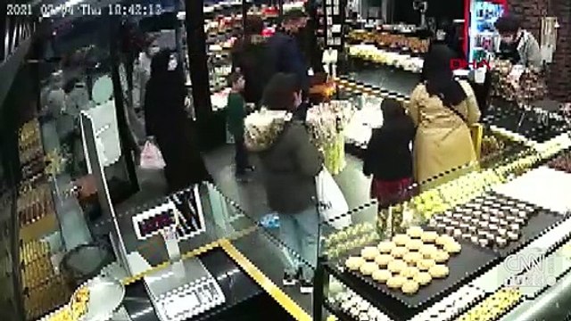 Fırına gitti, cebindeki cep telefonu ve cüzdanı çalındı